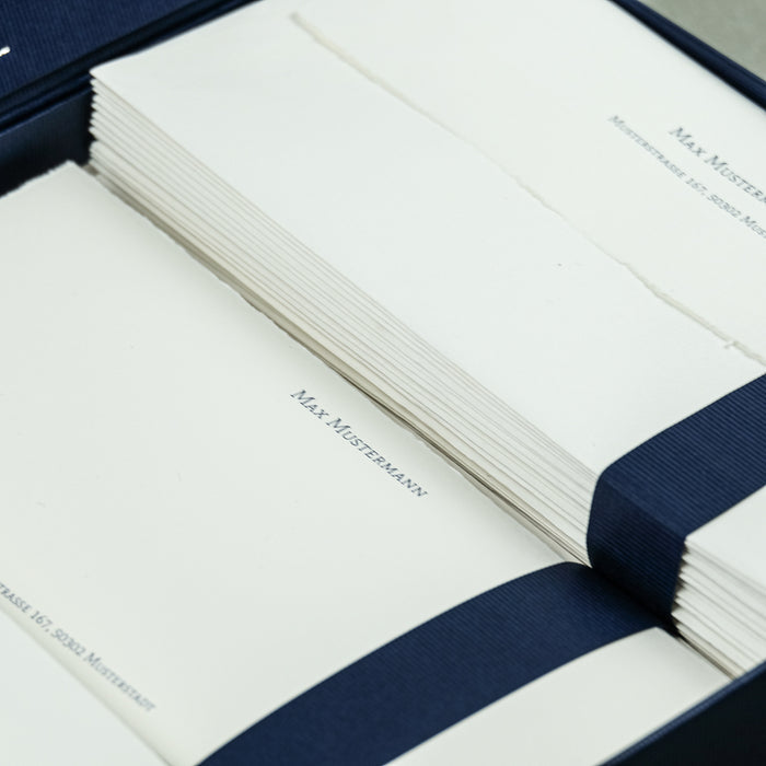 Personalisierbare Briefpapier Kassette | Edles Papier in Weiß | 60 Stück | taupe